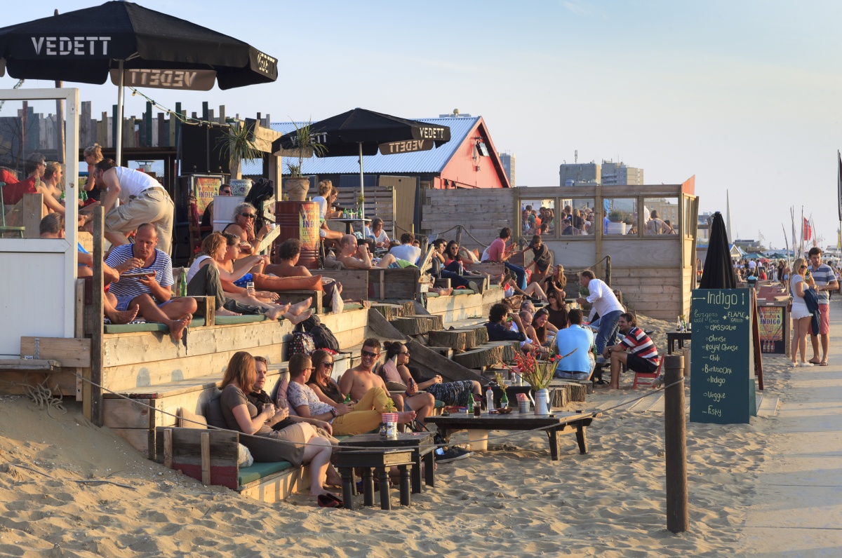 Scheveningen – širokoupláž lemují kavárny